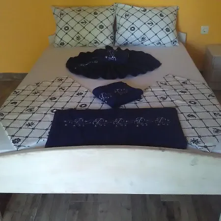 Vila Franeta Lapcici Willa *