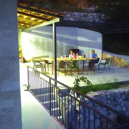 Vila Franeta Lapcici * Podgorica